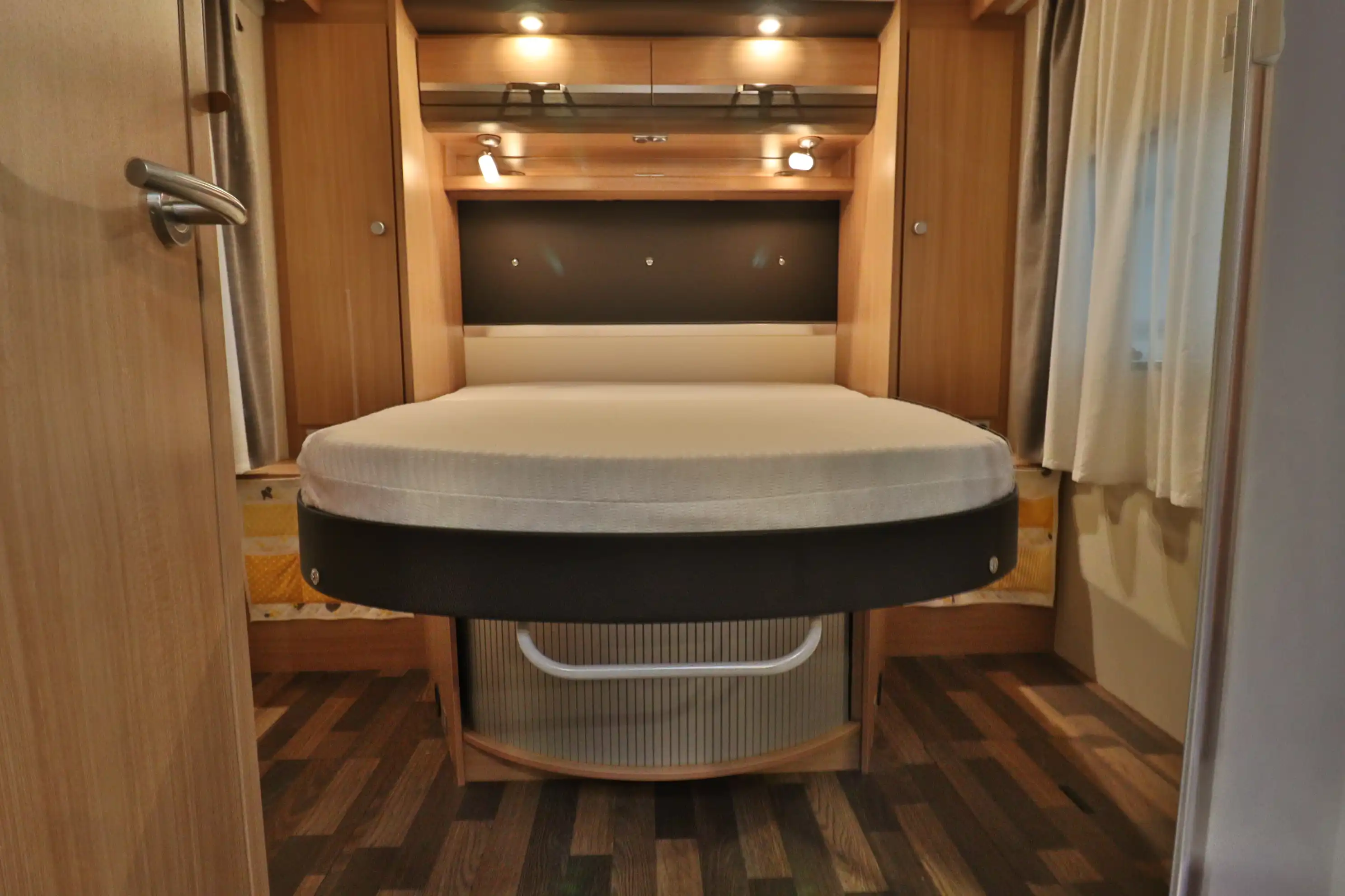 KNAUS Sky TI 700 MX Silver Selection